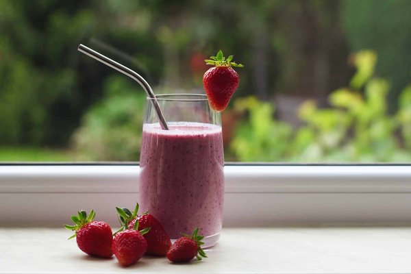 How do you create a perfectly balanced fruit smoothie?