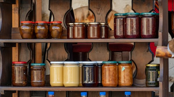 How can you organize a small pantry for maximum efficiency?